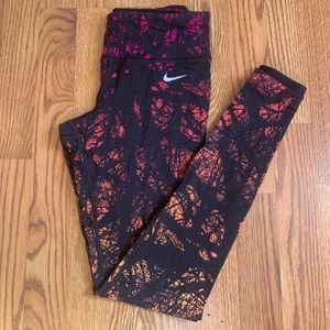 Nike Patterned Dry-fit leggings